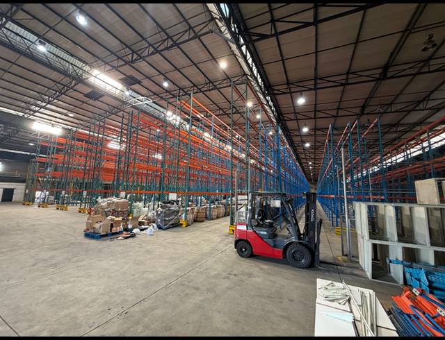 7,987M² WAREHOUSE TO LET IN RANDJESPARK